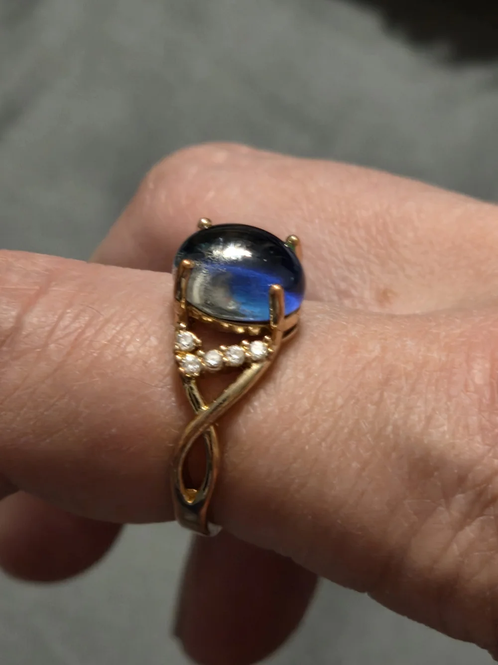 Gold Mood Ring With Accent Stones